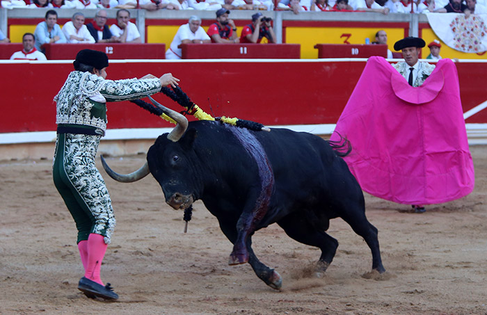 Chacón por seda y Trujillo por madera