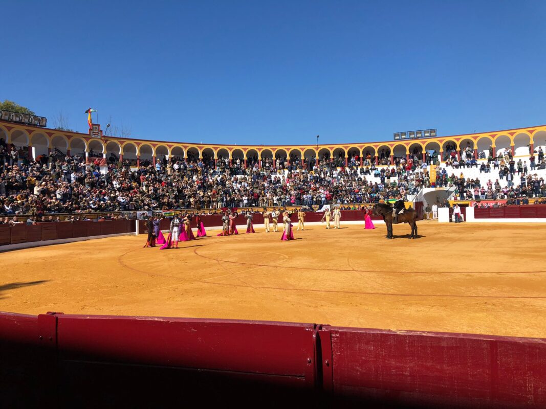 7 Ferrera Y Cuadrilla Saludan Olivenza Encerrona