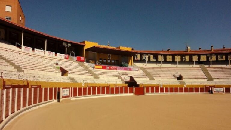 Funtausa presenta una Feria de la Antigua con figuras, jóvenes y un apetitoso duelo