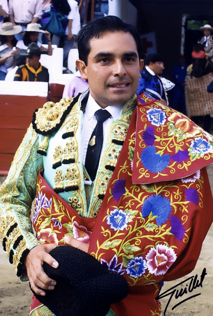 Alex Castañeda /></div></div><div class=