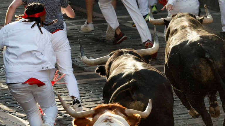 Los de Domingo Hernández debutan disparados en un quinto encierro con siete heridos