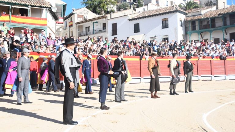 Toreo caro y reunido de Ureña, dos orejas como Galván, en tarde de pinceladas exquisitas al natural de Juan Mora