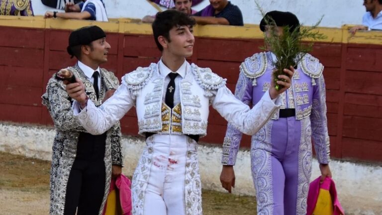 Pedro Andrés, nuevo golpe en Motilla del Palancar, a hombros con Uceda Vargas
