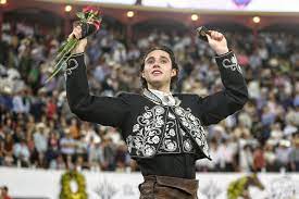 Tarik Othón /></div></div><div class=