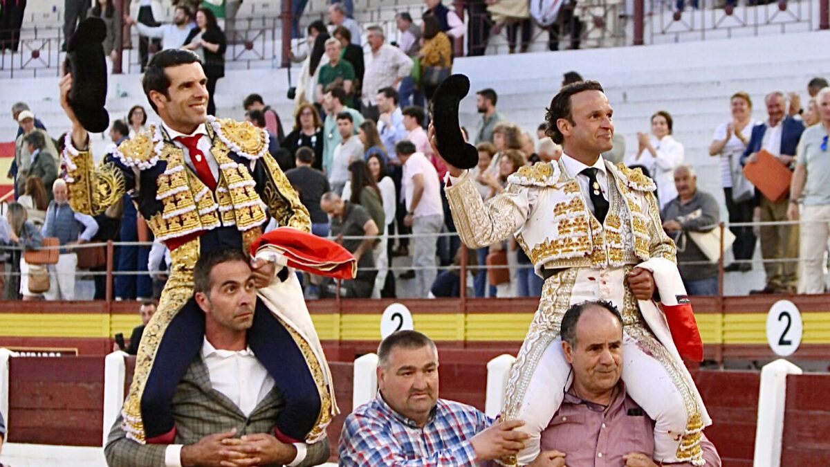 De Justo Y Ferrera En Hombros