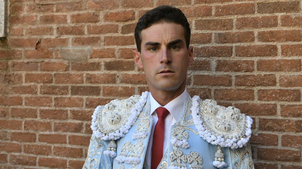 1 Fernando Adrián