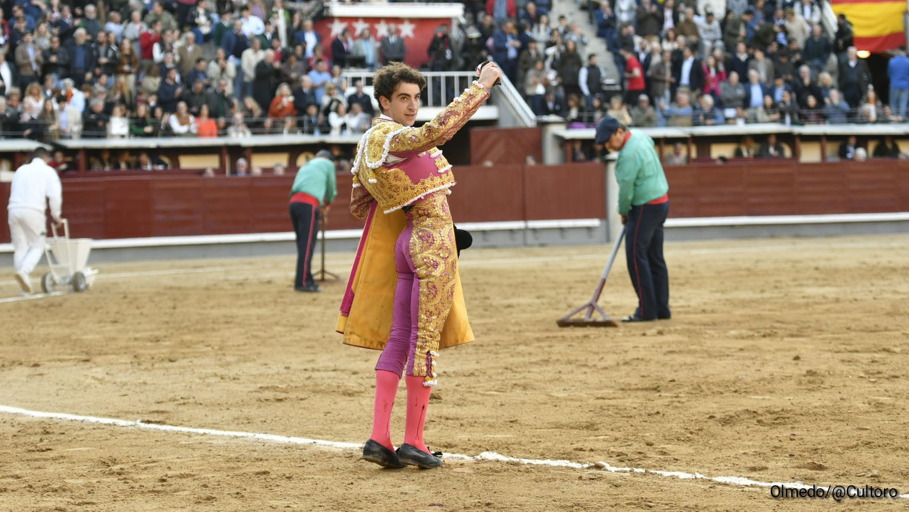 Oreja A Víctor Hernandez