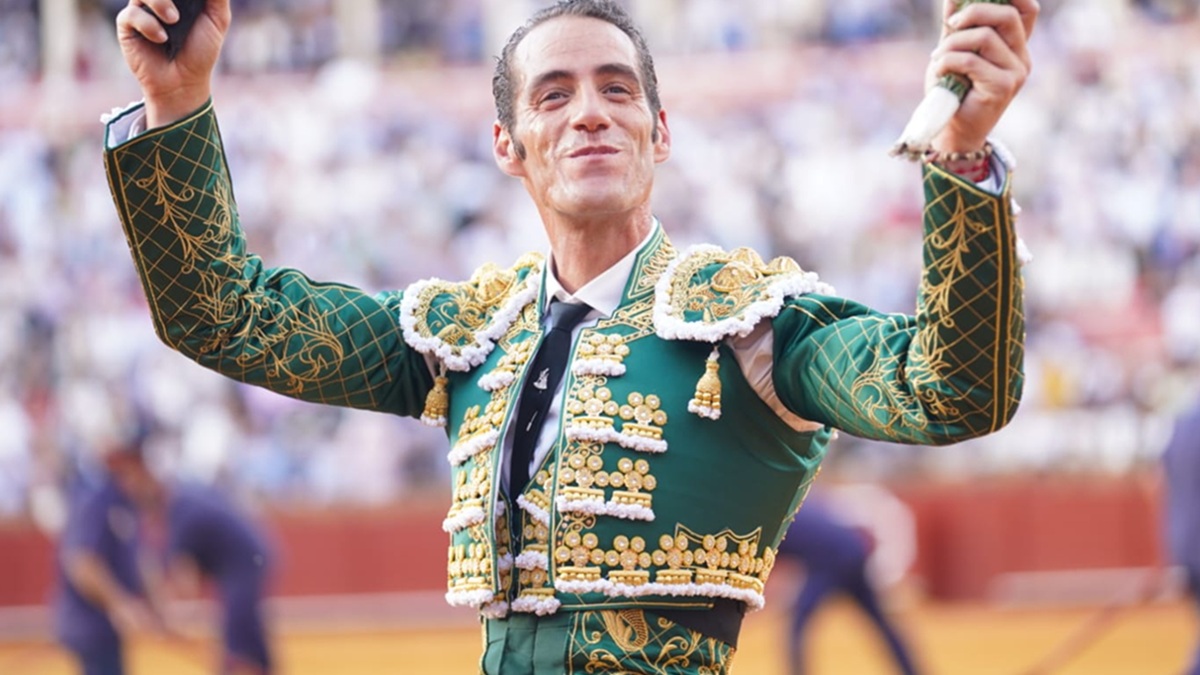 Pepe Moral roza la Puerta del Príncipe en la tarde clave de su carrera 