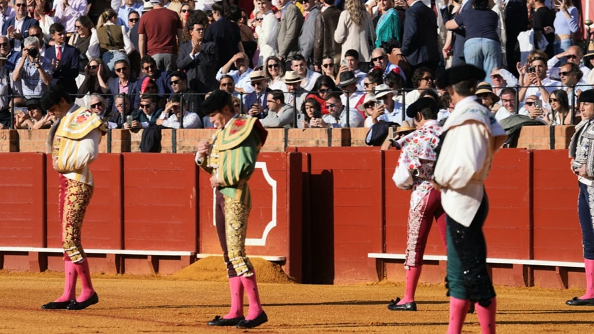 SEVILLA:la exigencia de la casta y una terna a la altura de la corrida 