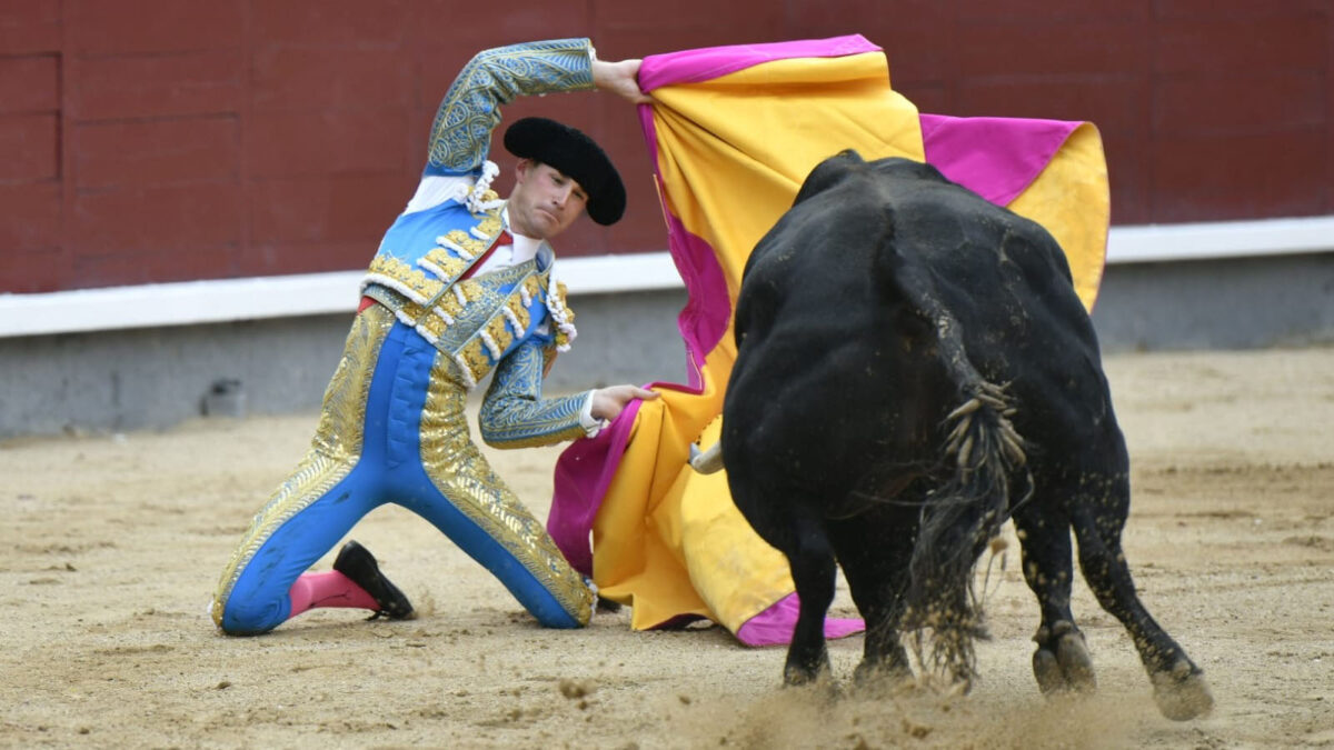 18 Fernando Adrián