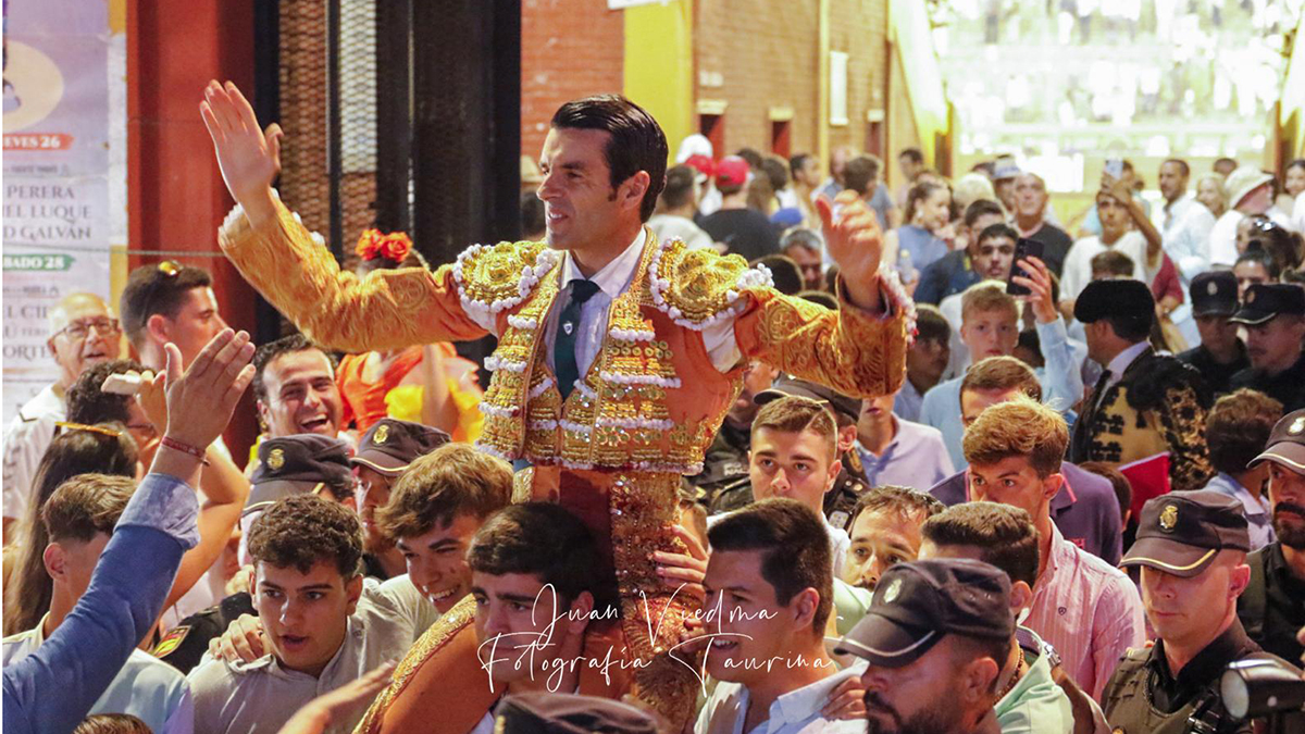 27 Emilio De Justo