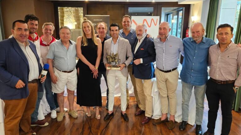 Emilio de Justo, galardón como triunfador de Burgos 2024